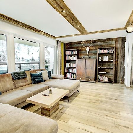 Chalet Sabrina Mit Aussenpool Im Sommer Kaprun Kültér fotó